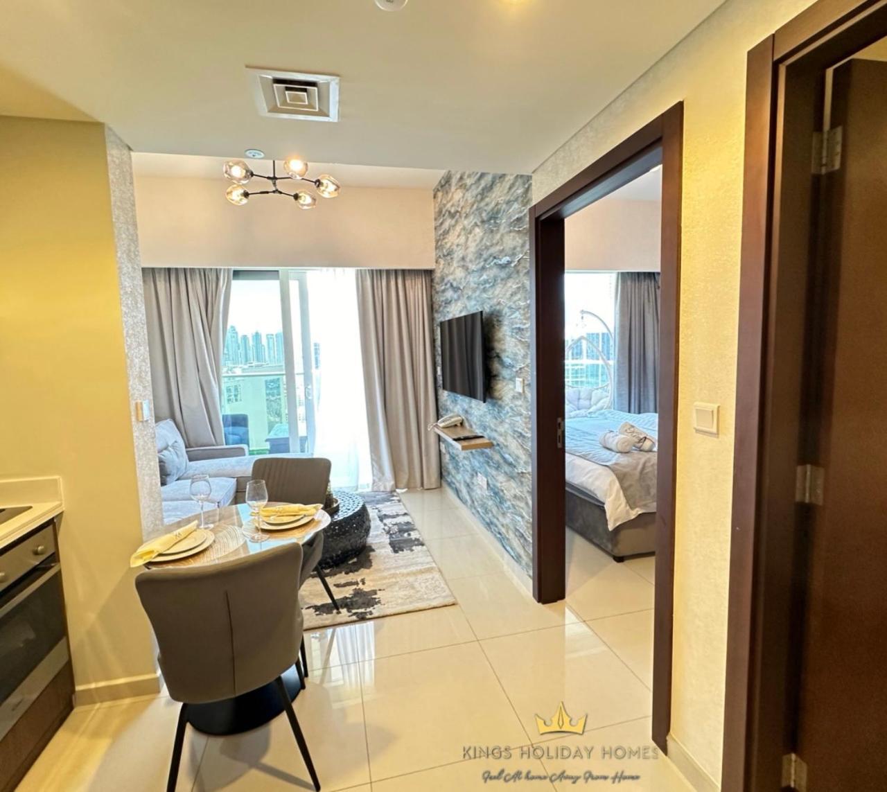 Reva Burj Khalifa View ,kings